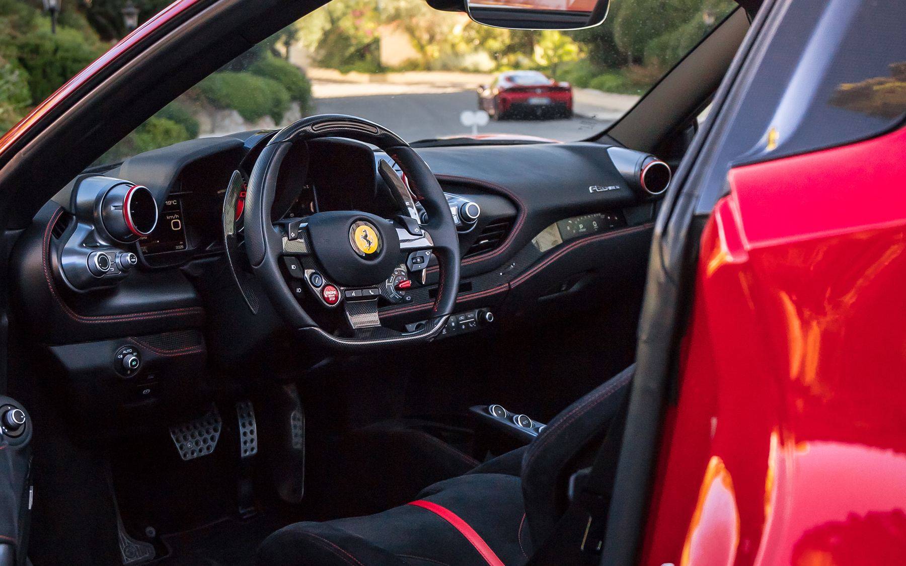 Ferrari F8, inside